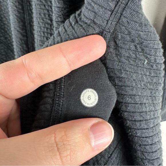 Lululemon Black Call For Cozy Long Sleeve Athleisure Dress Size 6 - Picture 7 of 7